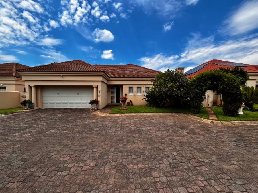 3 Bedroom Property for Sale in Protea Park North West